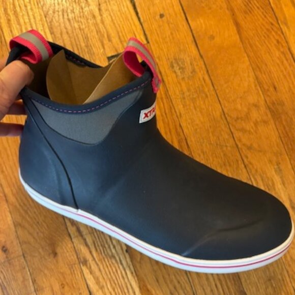 Xtratuf Women's Ankle Deck Boots Never Been Used! - Picture 3 of 8